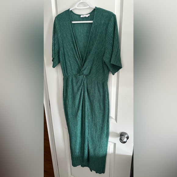 Long V-neck dress - Picture 2 of 3